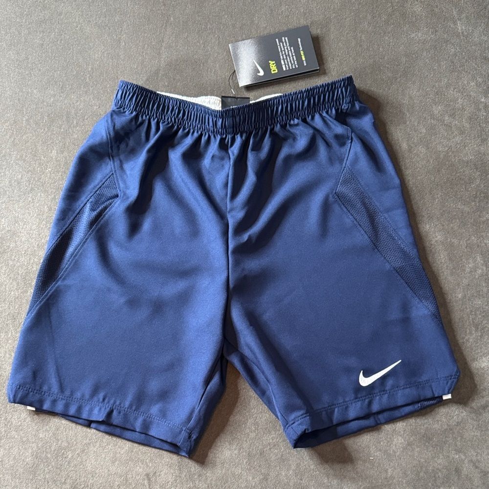 Women’s Nike Blue Sport Shorts Dri-Fit
AJ1266-657 MEDIUM NWT